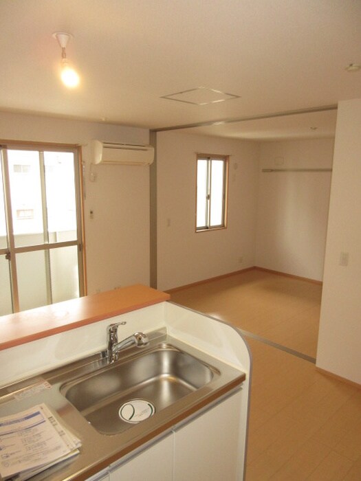 物件内観写真8　(居室)