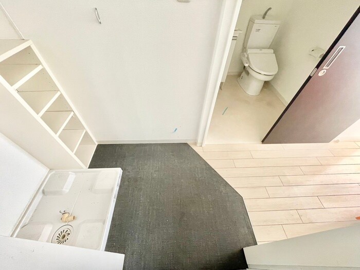 物件内観写真16　(玄関)