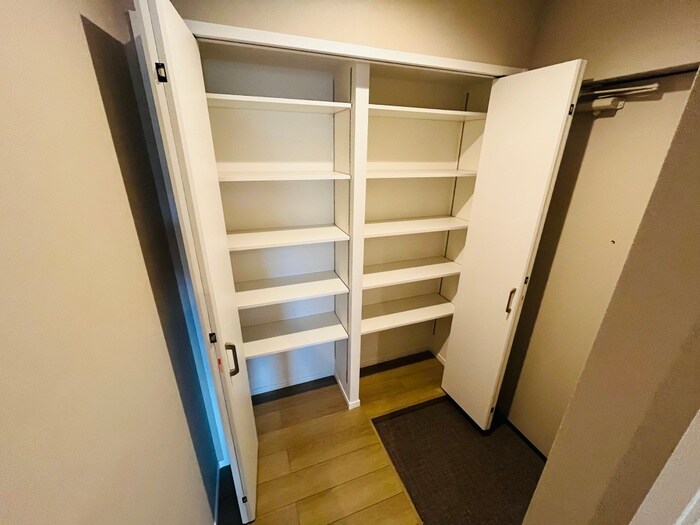 物件内観写真15　(靴箱)