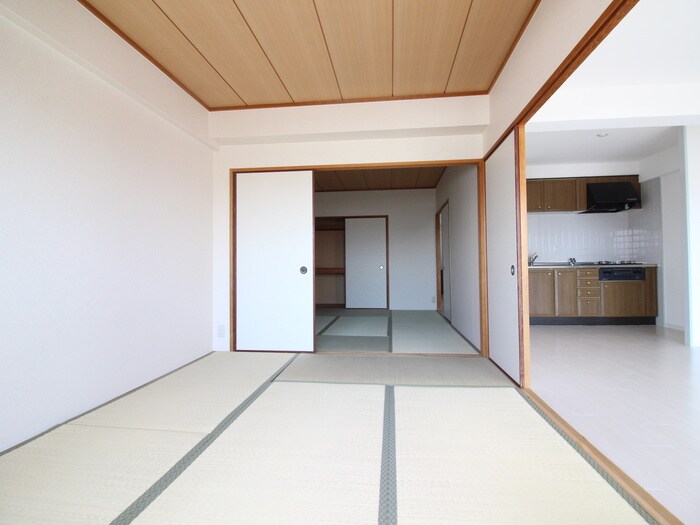 物件内観写真8　(居室)