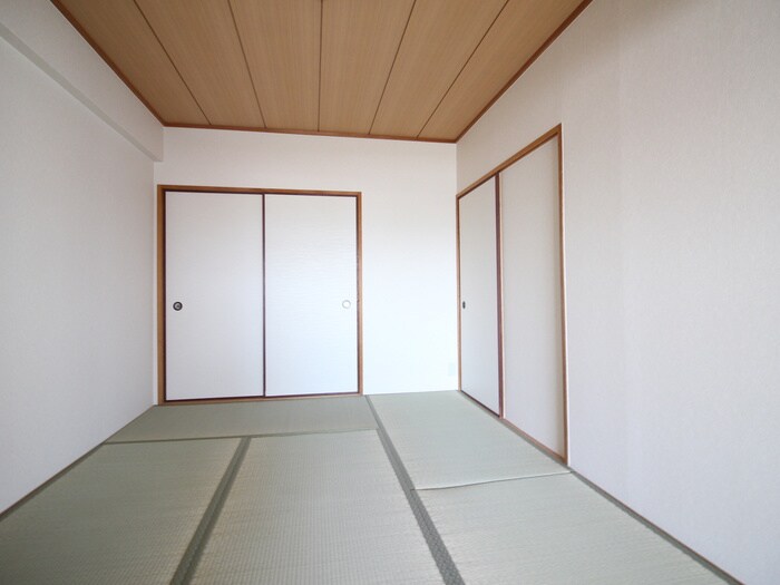 物件内観写真10　(居室)