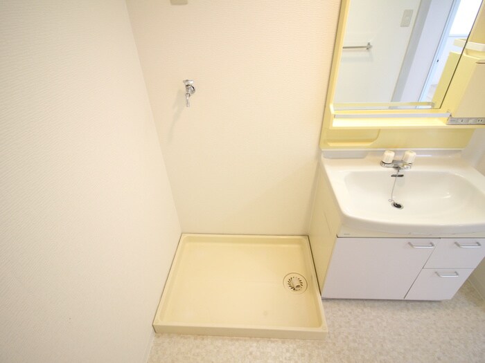 物件内観写真14　(洗濯機置場)