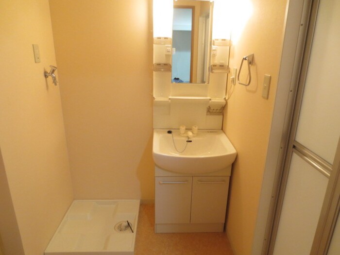 物件内観写真8　(洗面)