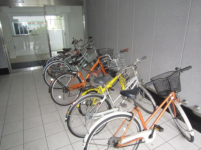 物件外観写真6　(駐輪場)