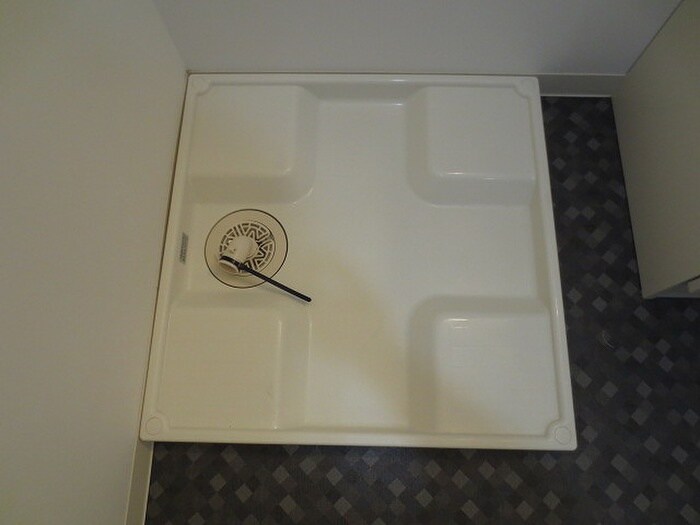 物件内観写真21　(洗濯機置場)