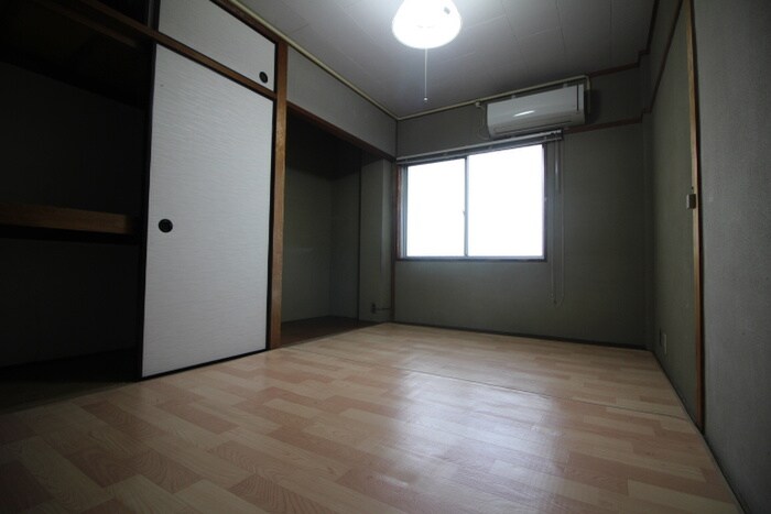 物件内観写真5　(居室)