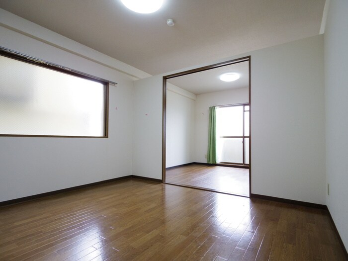 物件内観写真10　(居室)