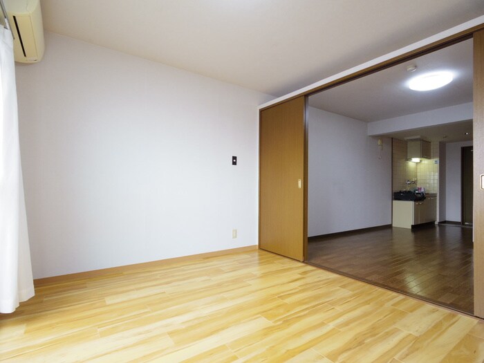 物件内観写真10　(居室)