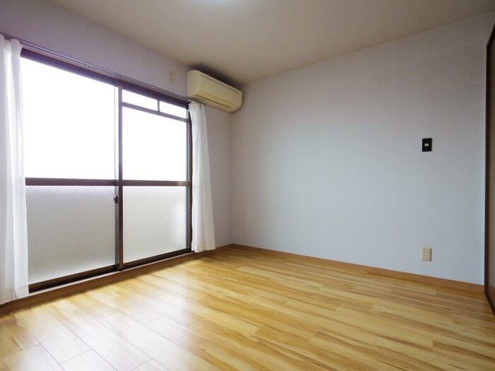 物件内観写真12　(居室)