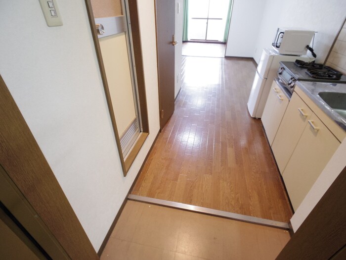 物件内観写真19　(玄関)