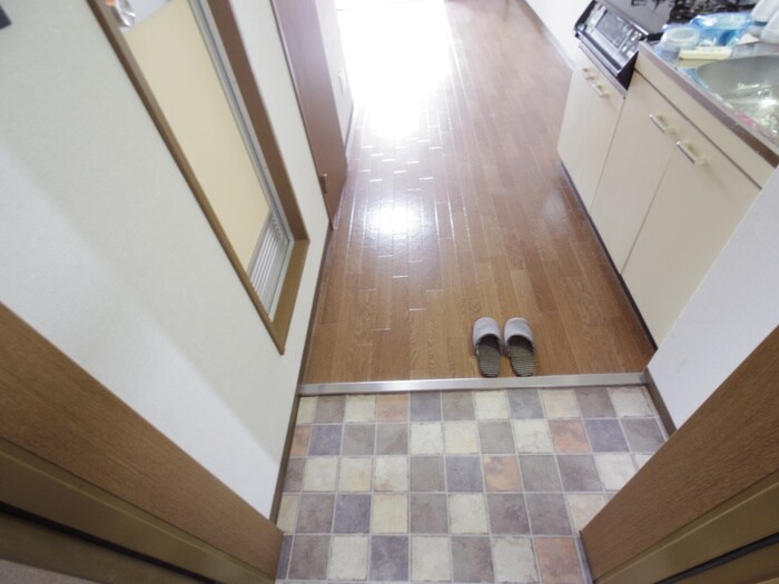 物件内観写真21　(玄関)