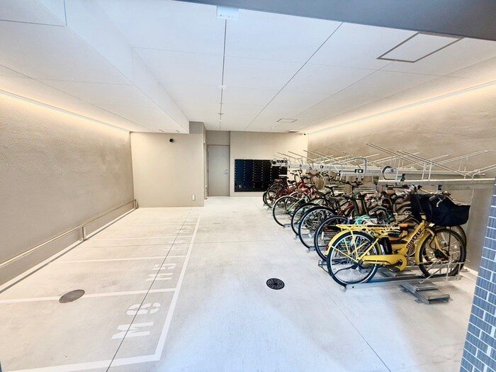 物件外観写真6　(駐輪場)