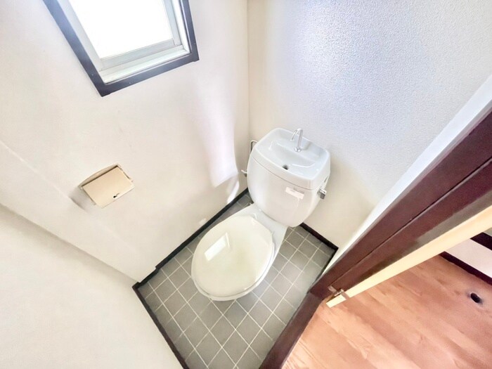 物件内観写真9　(トイレ)