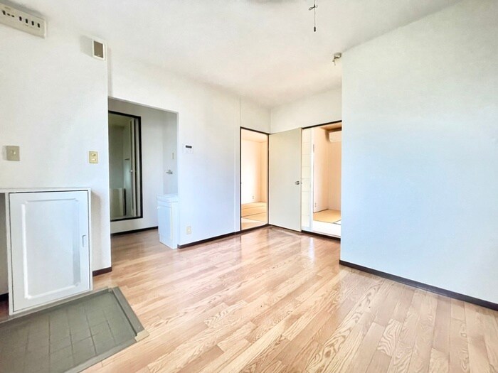 物件内観写真11　(居室)