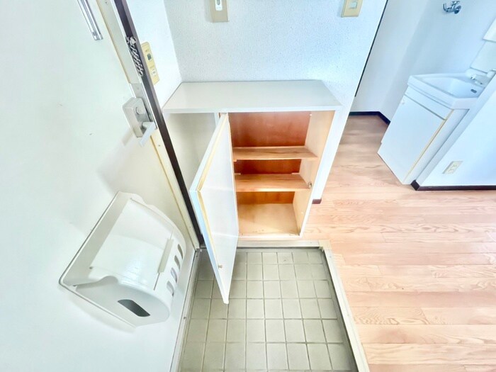 物件内観写真17　(靴箱)