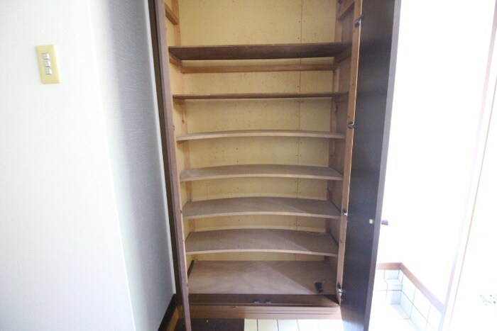物件内観写真15　(靴箱)
