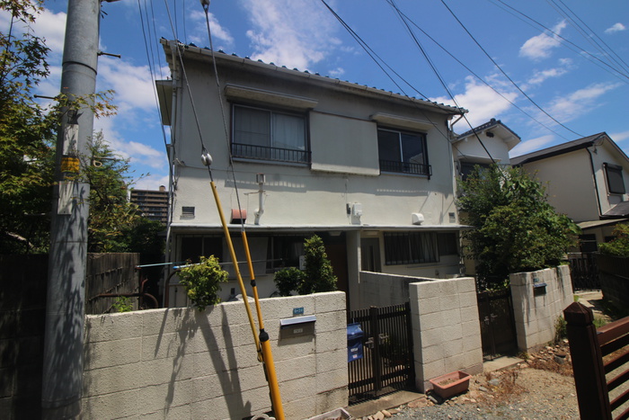 リバーサイドテラスハウス