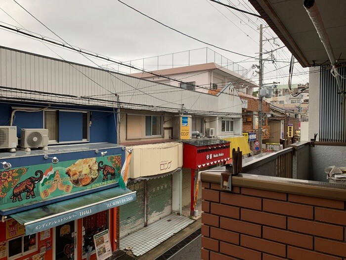 物件内観写真16　(室内からの展望)