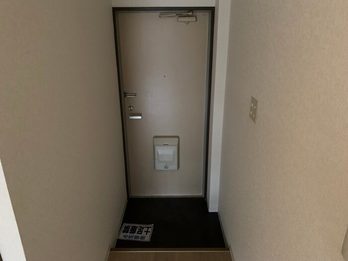 物件内観写真17　(玄関)