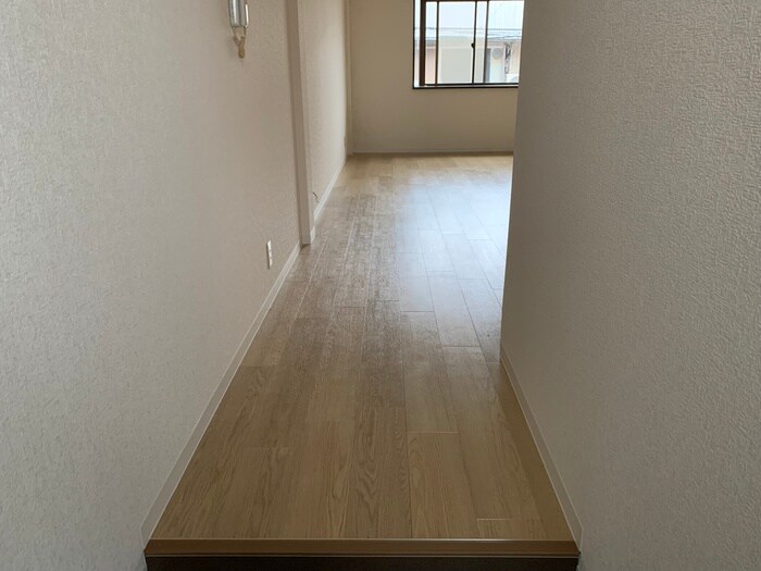 物件内観写真18　(廊下)