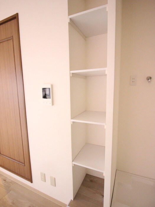 物件内観写真16　(収納)