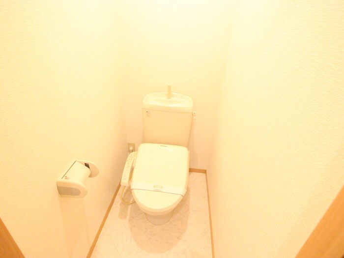 物件内観写真9　(トイレ)