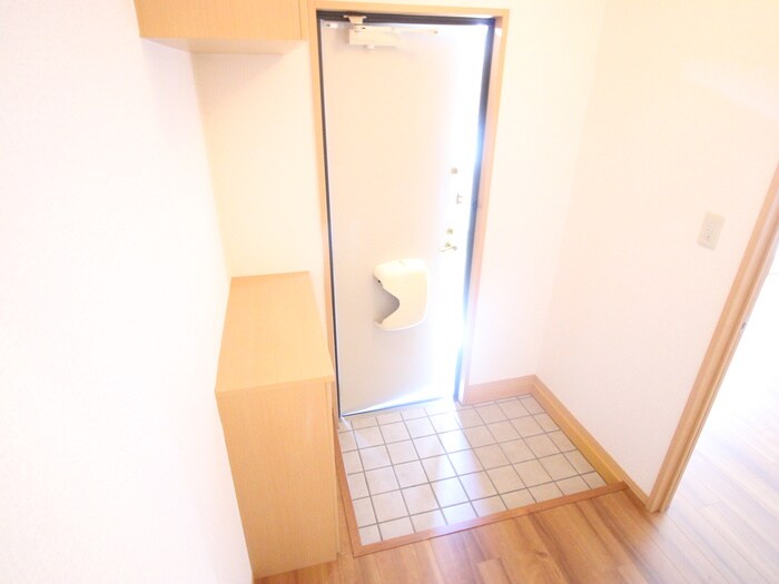 物件内観写真15　(玄関)