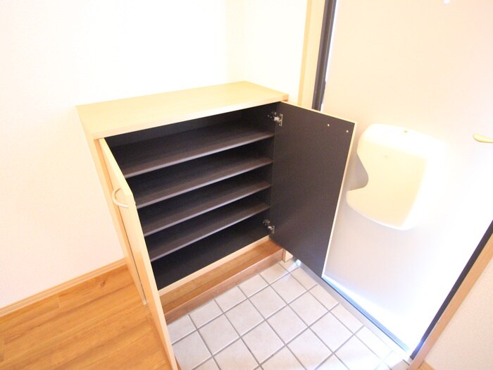 物件内観写真16　(靴箱)