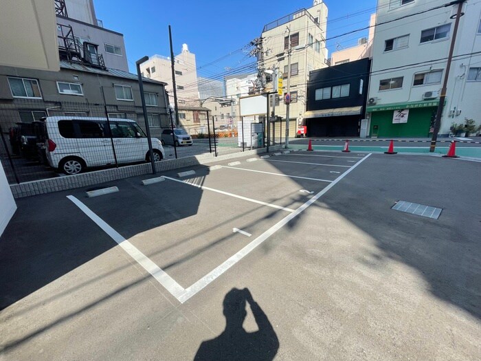 物件外観写真4　(駐車場)
