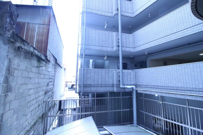 物件内観写真16　(室内からの展望)