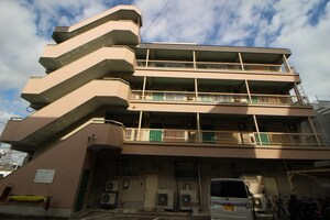 河正コーポ北棟外観写真
