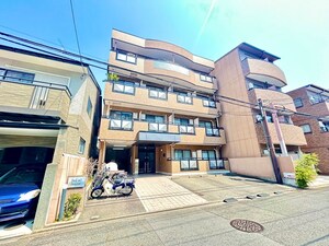 カ－ムハウス外観写真