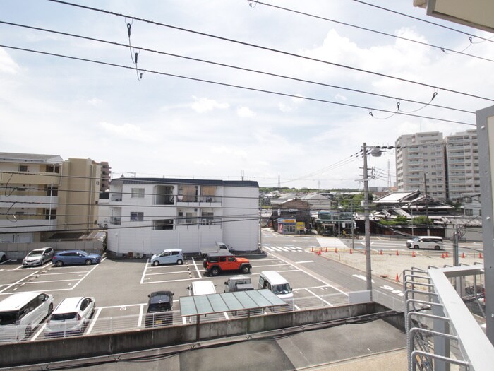 物件内観写真16　(室内からの展望)