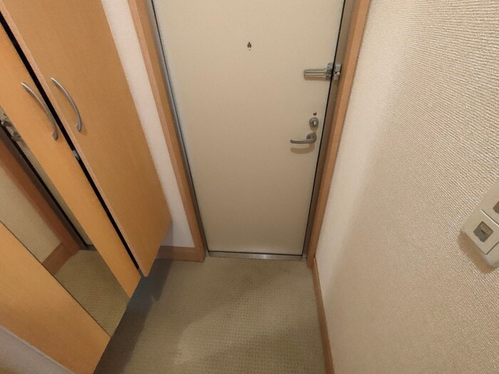 物件内観写真15　(玄関)
