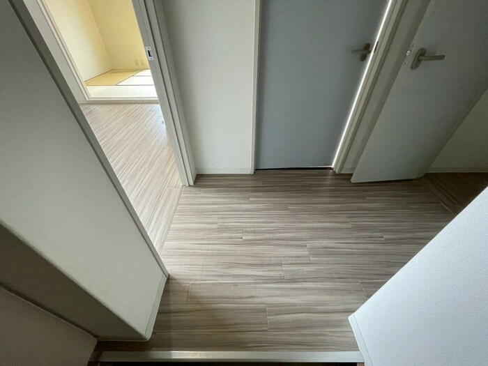 物件内観写真19　(廊下)