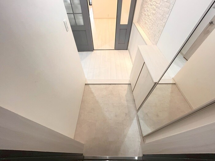 物件内観写真14　(玄関)