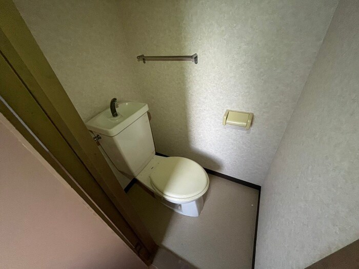 物件内観写真10　(トイレ)