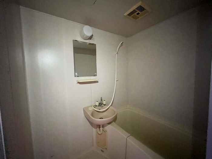 物件内観写真11　(洗面)