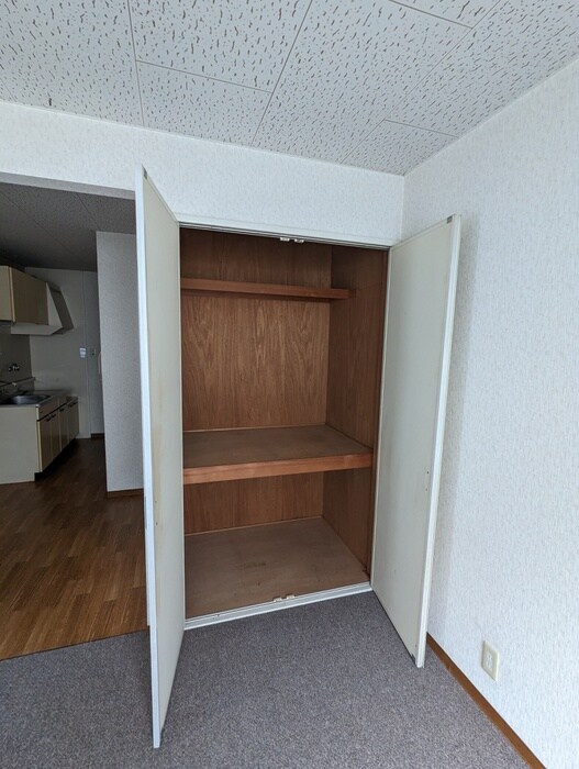 物件内観写真10　(収納)