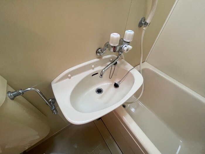 物件内観写真8　(洗面)