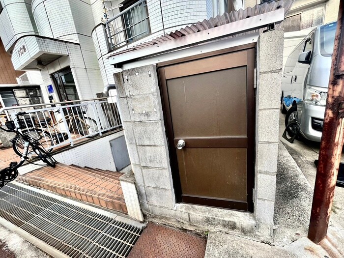 物件外観写真4　(建物設備)