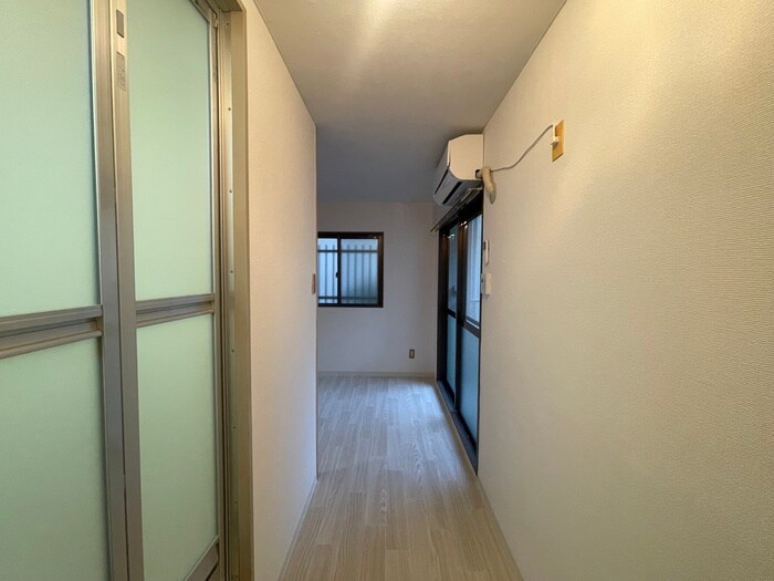 物件内観写真17　(廊下)
