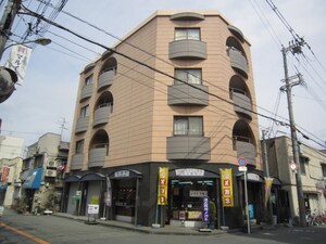 イ－ストフラット外観写真