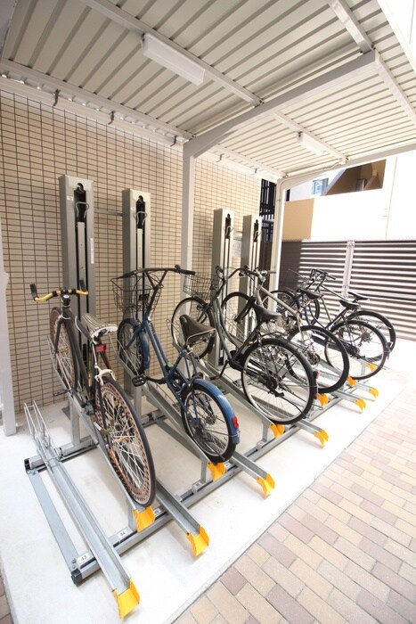 物件外観写真6　(駐輪場)