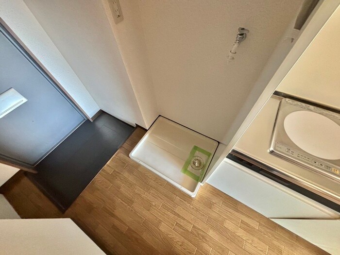 物件内観写真13　(洗濯機置場)