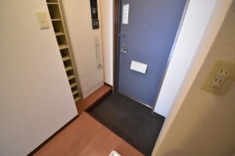 物件内観写真16　(玄関)