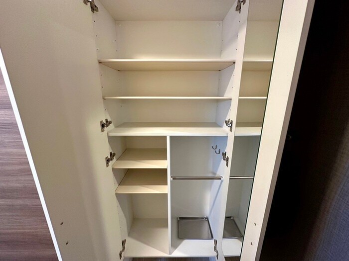 物件内観写真9　(靴箱)