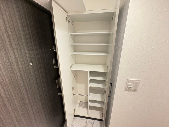 物件内観写真18　(靴箱)