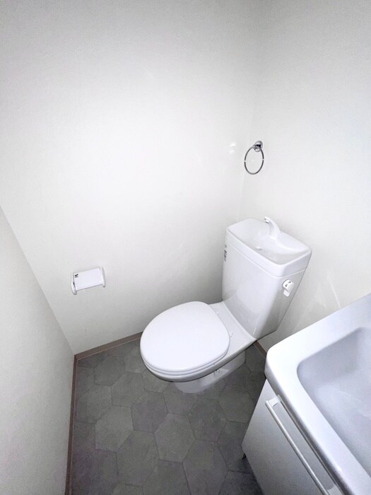 物件内観写真13　(トイレ)