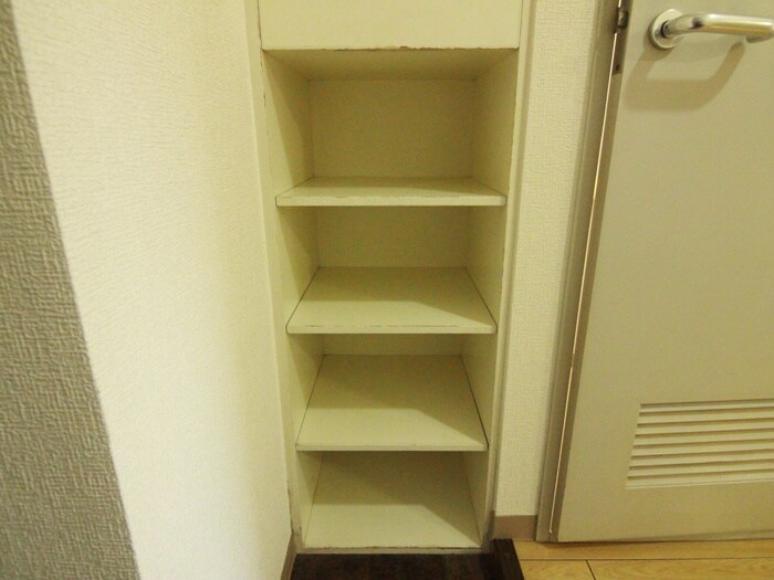 物件内観写真13　(靴箱)